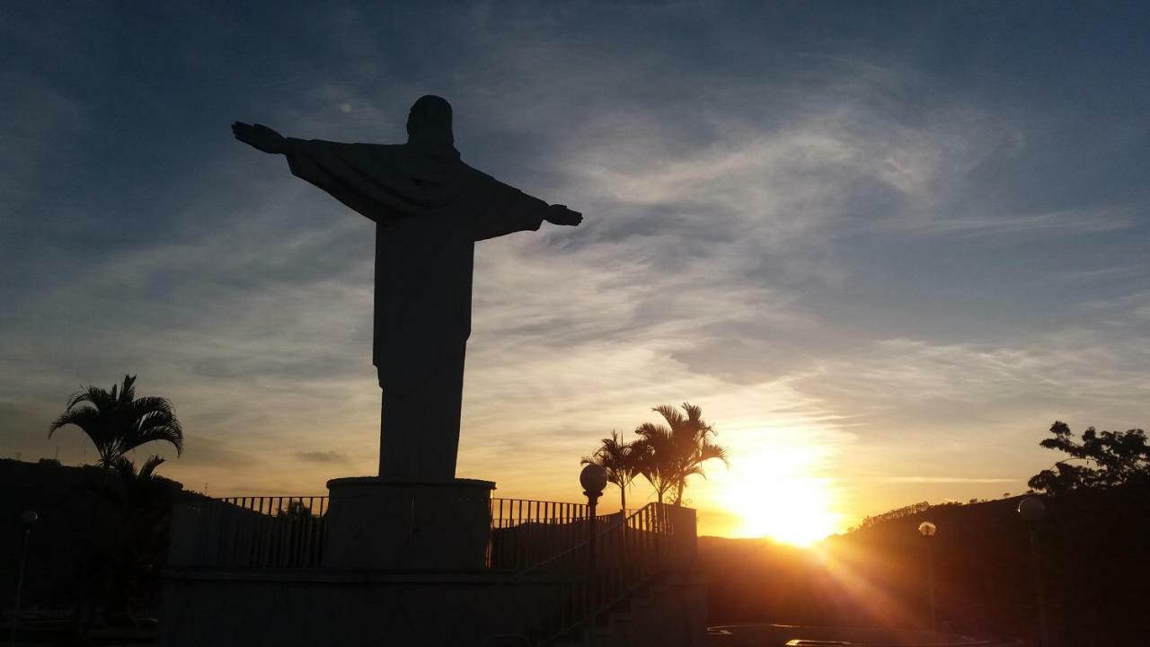 Apto Em Lindoia Luaran gambar