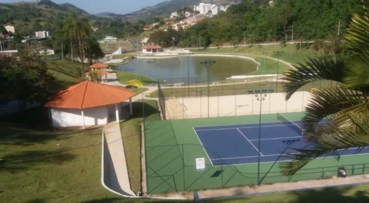 Apto Em Lindoia Luaran gambar